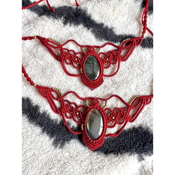 Waxed Hemp Artisan Flash Labradorite Necklace - Picture 2 of 7